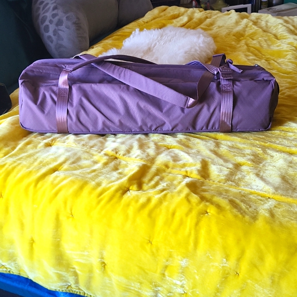 ATHLETA YOGA BAG
